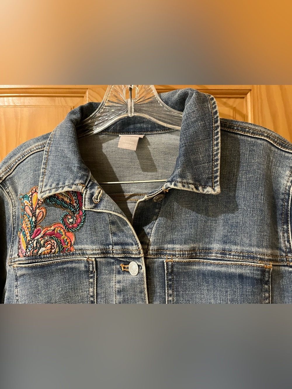 CHICOS Embroidered Denim Jacket sz 1 (8) - Picture 3 of 10